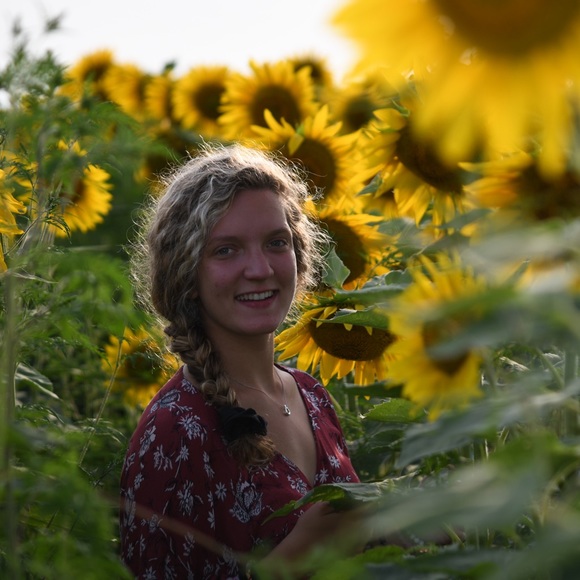 Meet your Posher, Mary - Picture 1 of 1